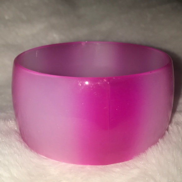 Jewelry - BANGLE BRACELET